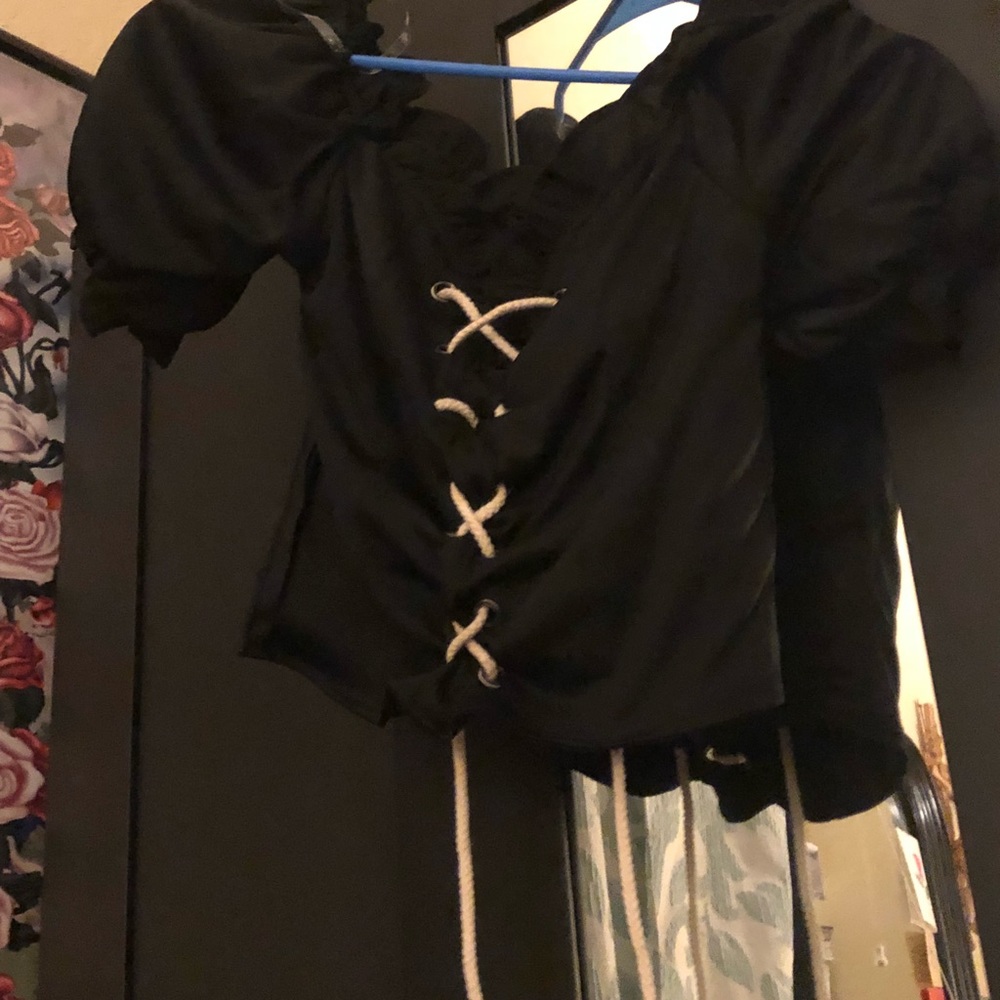 Black crop top NWOT - Picture 4 of 4